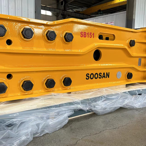 El cuerpo principal del interruptor de tipo superior SOOSAN SB151 viene con cinceles de características estándar, caja de herramientas del cilindro de nitrógeno de las mangueras garantía de un año - Product Image 1