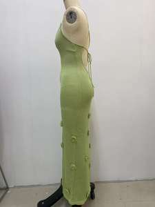 Женское платье с V-образным вырезом - Product Image 4