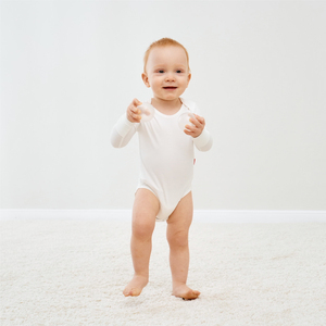 Combinaison bébé en bambou biologique et coton, combinaisons en bambou personnalisées, vêtements pour bébés en bambou en gros, pyjamas pour enfants - Product Image 1