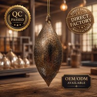 Ornement en verre mercure bronze antique, forme olive vieillie, décoration de Noël suspendue pour un décor rustique industriel
