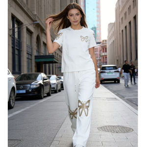 Set Casual da <span class=keywords><strong>Donna</strong></span> All'ingrosso, Due Pezzi: Maglia a Maniche Corte e <span class=keywords><strong>Pantaloni</strong></span> della <span class=keywords><strong>Tuta</strong></span> a Tinta Unita - Product Image 1