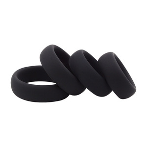 Jouet sexuel pour adultes pour homme, 4 tailles différentes d'anneaux péniens, gode, anneau pénien souple pour homme - Product Image 5