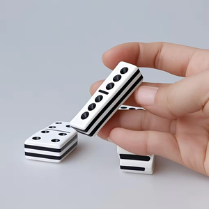 Juego de dominó acrílico Doble 6 seis personalizado de fábrica, negro, blanco, cinco capas, dominó acrílico, logotipo personalizado y paquete de juegos de mesa - Product Image 5