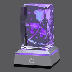 Lampe de nuit LED en cube de cristal 3D rose, cadeau de la Saint-Valentin pour petite amie, épouse, anniversaire, fête, commémoration, cadeau d'anniversaire - Product Image 1