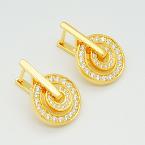 Pendientes de Oro Sólido Radiante de 9K/14K/18K con Círculos Concéntricos y Diamantes Micro-Pavé para Joyería Moderna y Elegante - Product Image 3