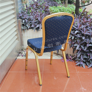 Chaise de banquet bleue de style moderne, chaise de salle à manger empilable en aluminium <span class=keywords><strong>royal</strong></span> pour hôtels, restaurants, mariages et événements pour salles - Product Image 3