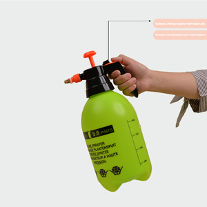 Pulvérisateur à pression vert ergonomique 3L avec buse puissante à commande manuelle pour l'entretien des outils et des équipements - Product Image 1