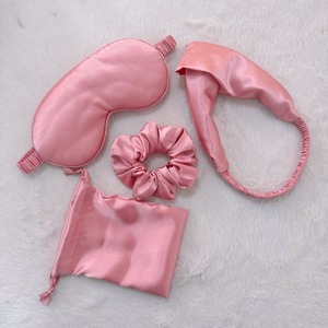 Juego <span class=keywords><strong>de</strong></span> <span class=keywords><strong>Antifaces</strong></span> <span class=keywords><strong>para</strong></span> <span class=keywords><strong>Dormir</strong></span> con Logotipo Personalizado <span class=keywords><strong>de</strong></span> Fábrica, Lazos <span class=keywords><strong>para</strong></span> el Cabello, Diademas <span class=keywords><strong>de</strong></span> Satén <span class=keywords><strong>para</strong></span> Viajes, Regalos <span class=keywords><strong>de</strong></span> Cumpleaños, Regalos Navideños - Product Image 6