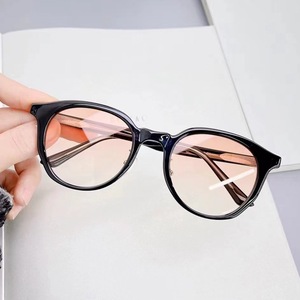 Gafas de Sol Ovaladas con Montura Completa, Lentes Degradadas, Protección UV400, Ligeras, Unisex, Casuales, para Adultos 2024 - Product Image 2