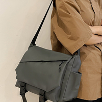 Sac bandoulière messager imperméable en polyester pour homme avec fermeture éclair, grande taille, idéal pour les trajets quotidiens et le travail
