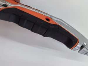 Coltello Elettrico Industriale REEKE per Lavori Pesanti, Lama in Acciaio Inox con Bordo Seghettato, 4 Lame, Lunghezza 610mm, Pulsante di Azionamento - Product Image 6