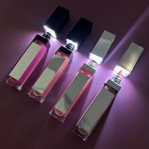 Lipstik Cair Matte Grosir Logo Kustom Lembap Tidak Lengket <span class=keywords><strong>Lip</strong></span> <span class=keywords><strong>gloss</strong></span> Mengkilap Lampu LED dengan Cermin <span class=keywords><strong>Lip</strong></span> <span class=keywords><strong>gloss</strong></span> - Product Image 2