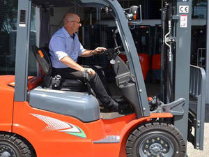 <span class=keywords><strong>Chariot</strong></span> <span class=keywords><strong>élévateur</strong></span> à essence pour machines logistiques chargeur à godet <span class=keywords><strong>télescopique</strong></span> 4X4 CPQD30 <span class=keywords><strong>location</strong></span> de <span class=keywords><strong>chariot</strong></span> <span class=keywords><strong>élévateur</strong></span> économie d'énergie haute efficacité - Product Image 6