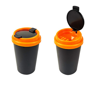 Cendrier de <span class=keywords><strong>voiture</strong></span> rond en plastique coloré avec couvercle, anti-odeur, support pour tasse à café, briquets et accessoires pour fumeurs - Vente en gros - Product Image 2