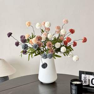 Bouquet de chrysanthèmes artificiels en soie, 5 têtes, haute simulation, décoration minimaliste pour la maison et les mariages - Product Image 1