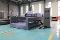 Machine de découpe et de gravure CNC 4 axes à tête oscillante 1325 pour sculpture sur bois 3D et moules en mousse EPS - Prix