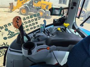 Machinerie agricole T8060 TRACTEURS D'OCCASION Tracteur d'occasion SNH 1004 - Product Image 2