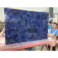 Panneau de marbre suspendu haut de gamme en gros dalle de pierres précieuses bleu jaspe sodalite bleu