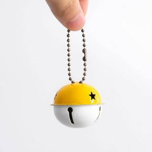 Accesorios de moda al por mayor: Llavero clásico con cadena de cuentas de hierro y colgante de bola enrollada, piezas especiales para bolsos. - Product Image 4
