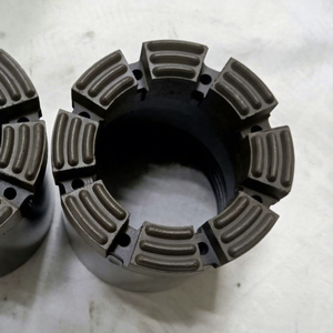 Forets à noyau en diamant synthétique <span class=keywords><strong>BQTT</strong></span> Hard Rock BQ3 à triple tube forgé pour l'équipement de forage de puits - Product Image 1