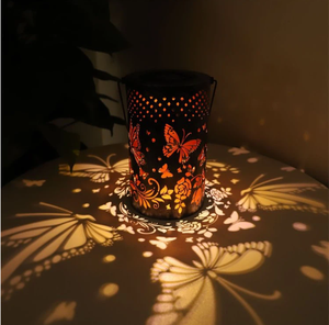 Borne lumineuse extérieure en acier Corten effet rouillé pour pelouse - Product Image 1