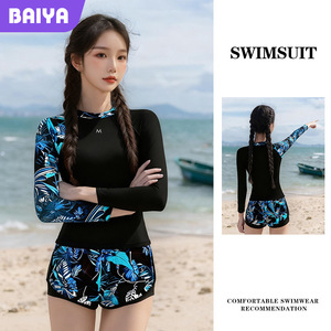 Traje de baño de dos piezas para mujer, conjunto de pantalones cortos de manga larga con protección UV, color negro, para natación y deportes acuáticos - Product Image 4