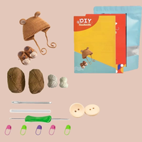 Kit de Ganchillo DIY de J.M Fashion para Principiantes, Conjunto de Gorro y Zapatos con Orejas de Oso, Paquete de Materiales para Tejer a Mano con Tutorial en Video