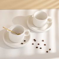 Tasse et soucoupe en céramique blanche mate de style nordique, de luxe, à prix abordable, fabriquées en usine, pour café et lait