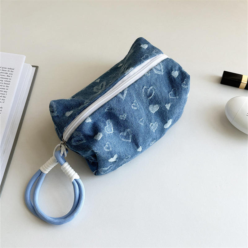 ผ้ายีนส์ C