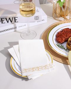 Serviettes d'invités jetables en pulpe de bambou 3 plis absorbantes à <span class=keywords><strong>pois</strong></span> dorés, sensation lin, pour cocktails et dîners événementiels - Product Image 6