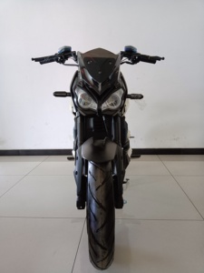 Motocicletta elettrica <span class=keywords><strong>con</strong></span> motore da 3000W e 5000W <span class=keywords><strong>con</strong></span> ruote da allenamento alimentate a batteria e faro e musica per adulti - Product Image 5