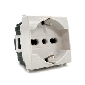 Prise Schuko blanche 2.0 compatible avec la série Vimar Plana - Product Image 1