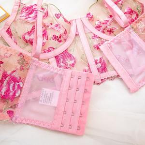 Nuovo Design qualità ricamo Lingerie Sexy per le donne 2 pezzi di pizzo Set Lingerie con ferretto reggiseno e mutandine - Product Image 6