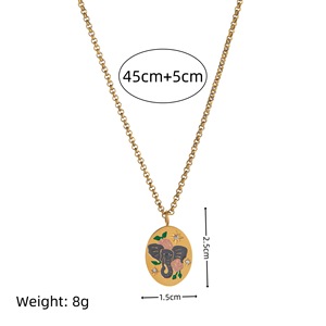 Elegante Collana con Ciondolo in Acciaio Inossidabile e Zirconi, Catena a Maglie e Pendente a Cuore Floreale Dipinto a Mano per uno Stile Grazioso - Product Image 6