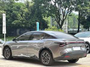 Toyota BZ3 2023, 616 km <span class=keywords><strong>d</strong></span>'autonomie, PRO |   Berline électrique pure à traction avant automatique |   Charge rapide 0,45h 49,9kWh en stock - Product Image 4