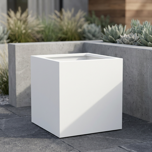 Ensemble de 4 pots cubes en béton fibré pour projets extérieurs dans les restaurants ou la conception paysagère des hôtels - Product Image 1