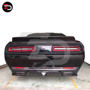Vente flash Kit carrosserie style ZD pour <span class=keywords><strong>Dodge</strong></span> Challenger <span class=keywords><strong>Hellcat</strong></span> de 2015 à 2020 avec diffuseur arrière en carbone Aileron de coffre - Product Image 2