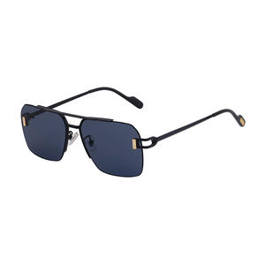 Lunettes de soleil carrées sur mesure de style européen et américain pour hommes, noires, verres PC UV400, style Instagram, vente en gros - Product Image 1