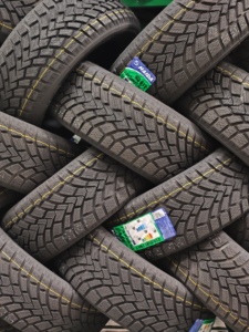 Nouveaux pneus d'hiver HAIDA PCR toutes tailles, homologués DOT ECE CCC, pneus de voiture bon marché en gros pour le Canada et la Russie - Product Image 1