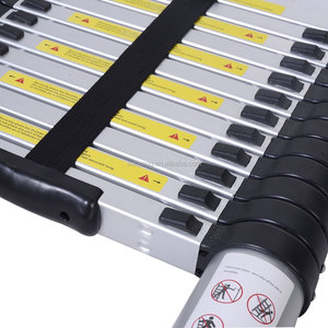 Échelle télescopique en aluminium de 2 <span class=keywords><strong>m</strong></span> à <span class=keywords><strong>7</strong></span> <span class=keywords><strong>m</strong></span> avec une épaisseur de 1,2 à 1,5 mm, pliable avec un système de fermeture douce pour une utilisation à la maison ou en extérieur - Product Image 4