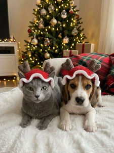Gorro de reno de ganchillo hecho a mano con borde floral para mascotas, gorro para gatos y perros pequeños, accesorio para fiestas navideñas - Product Image 1