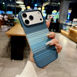 เคสคาร์บอนไฟเบอร์แท้แบบฟอร์จสำหรับ iPhone 17  วัสดุ PC แข็งแรง  แม่เหล็กในตัว สำหรับ iPhone 18 Pro เคสคาร์บอนไฟเบอร์ - Product Image 4