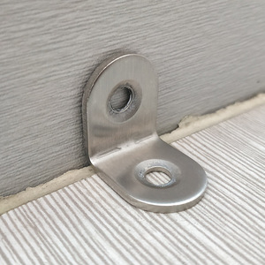 Support d'angle en acier inoxydable Hanweisong 20x20x16mm, fixation d'angle à 90 degrés pour support de pied de table ou d'armoire - Product Image 2
