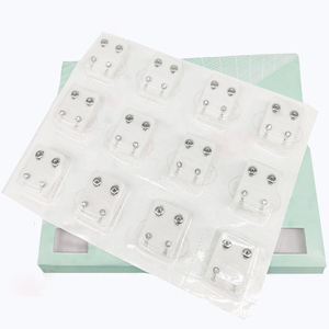 Großhandel Sterile 316L Chirurgenstahl Ohrstecker mit Zirkonia, Krappenfassung, Hochzeitsgeschenk, Party, sichere Piercingpistole, medizinisch - Product Image 4