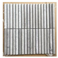 Carreaux de marbre gris courbés cannelés, panneaux de porte à bordure crayon, mosaïque murale en pierre de travertin cannelée personnalisée pour douche