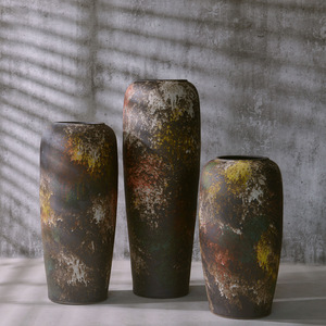 Vase en céramique de poterie vintage rétro d'usine, vase d'hôtel nordique d'Europe pour la table, vases décoratifs classiques pour la pièce maîtresse de maison - Product Image 3