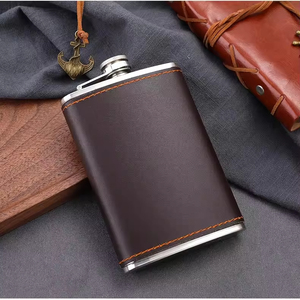 Flacon à whisky haut de gamme en acier inoxydable 304, soigneusement sélectionné, portable pour usage extérieur, 5 onces, style compact et minimaliste - Product Image 4