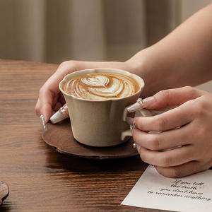 <span class=keywords><strong>Taza</strong></span> de Café Retro de Lujo Ligero al por Mayor, <span class=keywords><strong>Taza</strong></span> de Cerámica de Alta Calidad Exquisita para Uso Personal de Damas, <span class=keywords><strong>Taza</strong></span> para Latte Art, <span class=keywords><strong>Taza</strong></span> Americana - Product Image 1