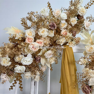 Arreglo Floral de Rosas Marrones Hecho a Mano y Personalizado, Conjunto de Flores Artificiales de Seda, Moderno y Ecológico para Bodas de Otoño - Product Image 4