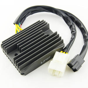 Redresseur de régulateur de Tension De moto Pour Aprilia <span class=keywords><strong>Dorsoduro</strong></span> 750 SMV750 Frissonner SL750 - Product Image 1